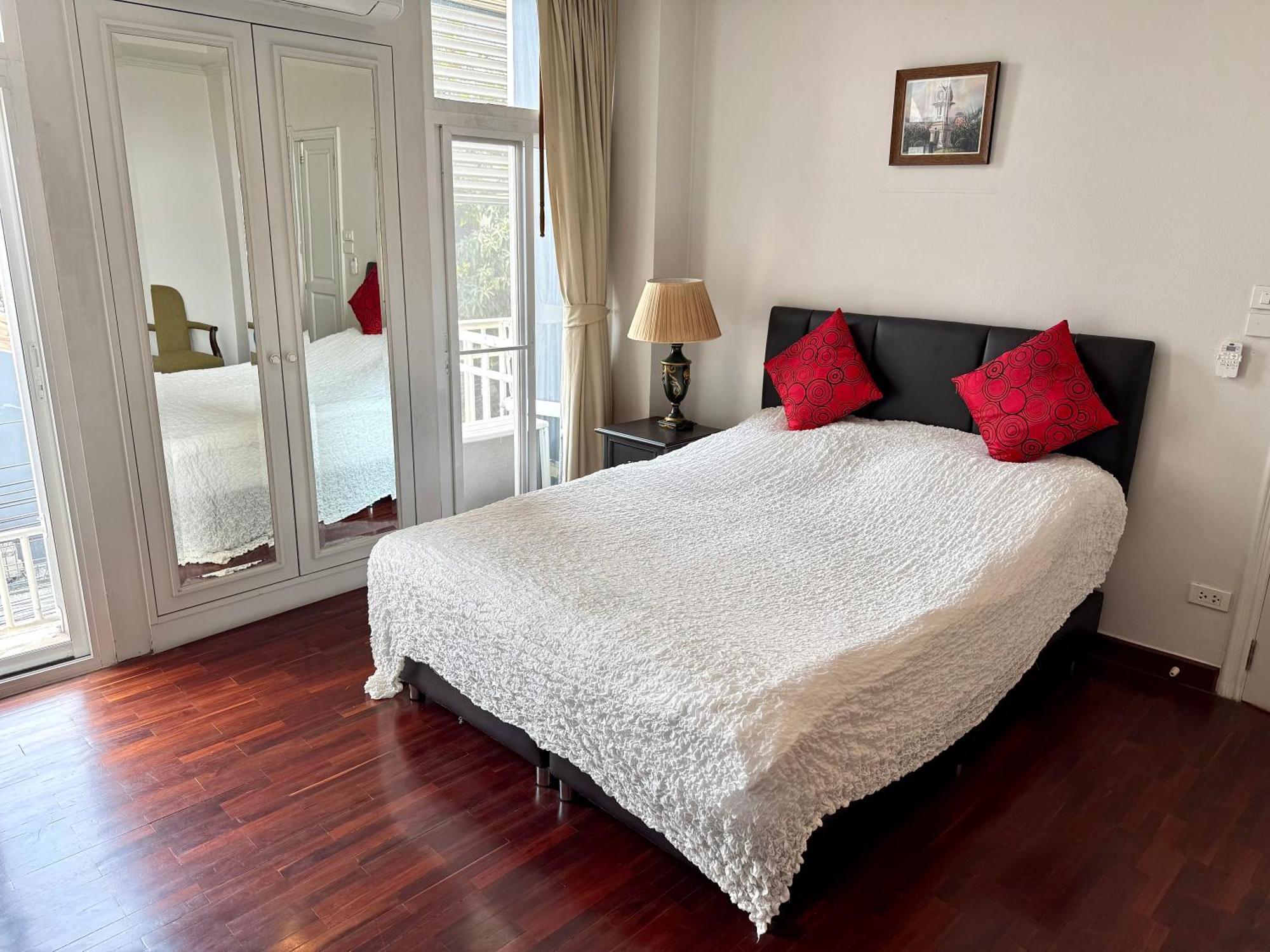 Samsen Suites Spacious 2Br Contemporary Thai Style Bangkok Kültér fotó